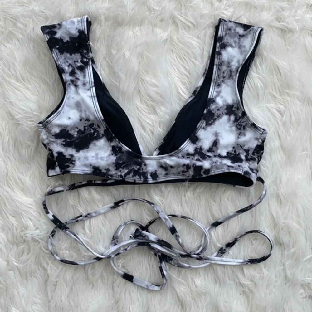 Hollister | Marble Wrap Bikini Top‎